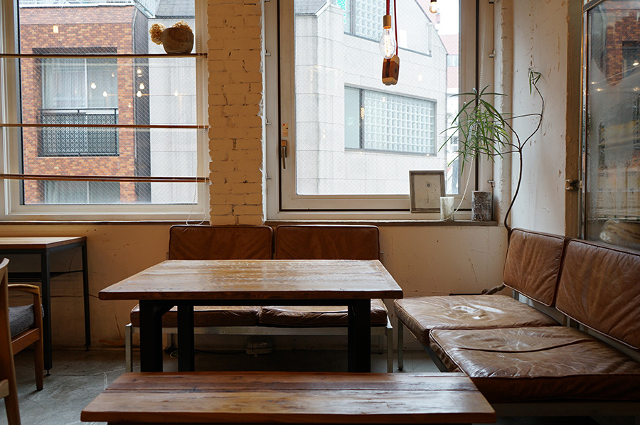 cafe WALL 内観