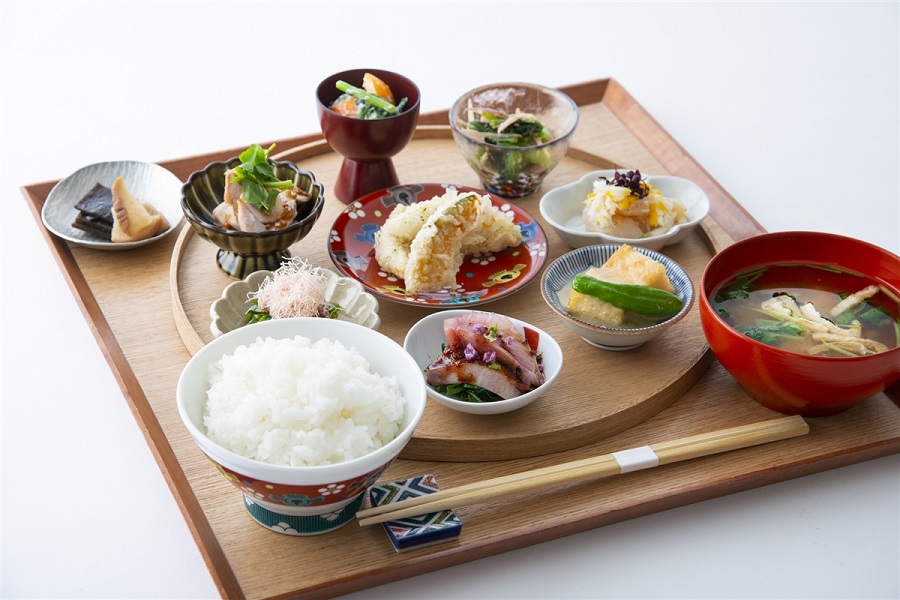 AKOMEYA TOKYO in la kagu