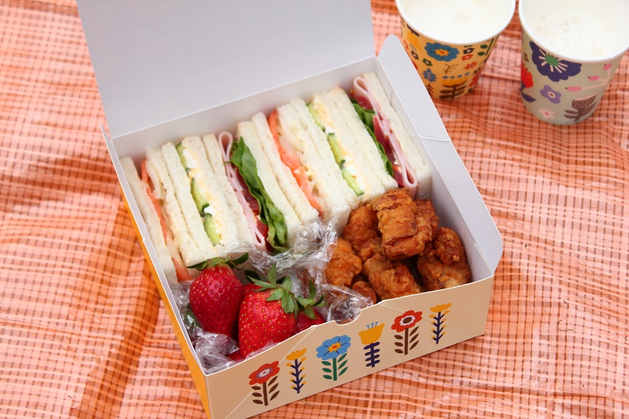セリア ランチボックス&ペーパーカップ