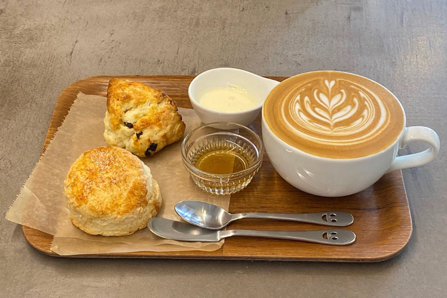 feb's coffee & scone