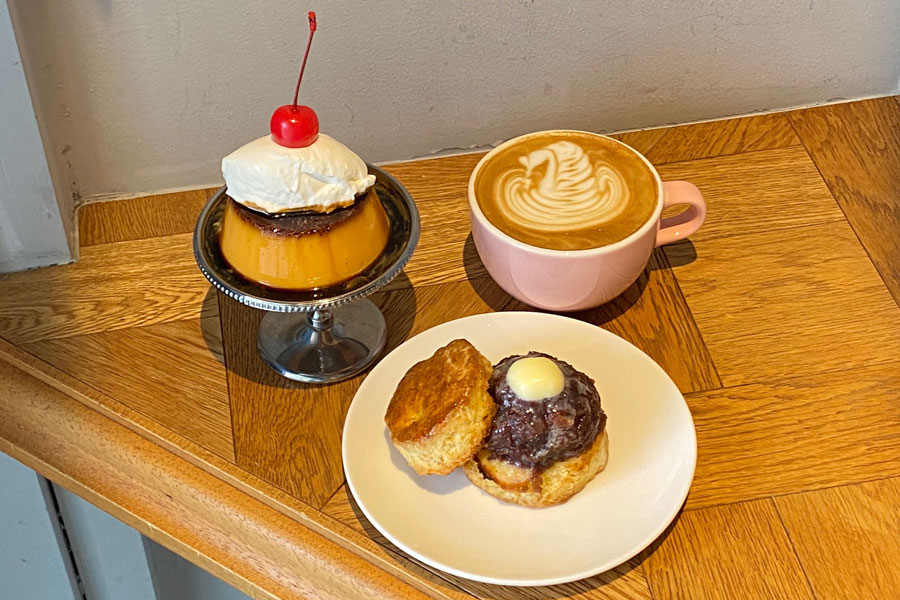 feb's coffee & scone