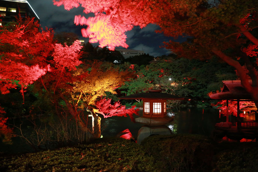 八芳園