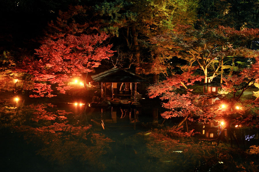 八芳園