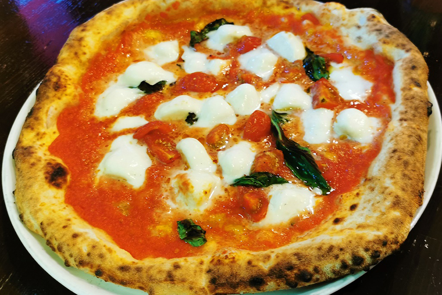 永福町 ナポリピッツァの有名店 ラ ピッコラターヴォラ レポ レッツエンジョイ東京