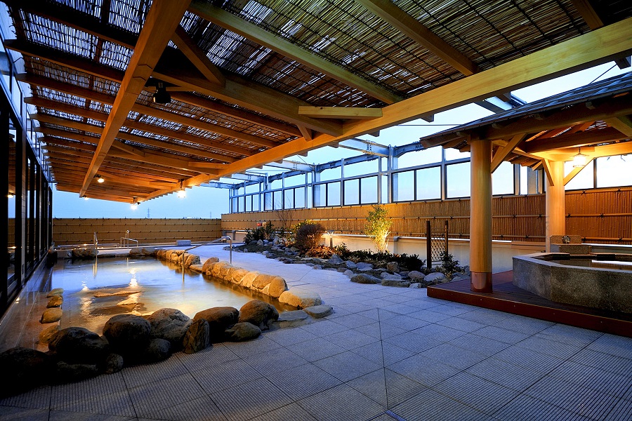 東京・湯河原温泉 万葉の湯 町田