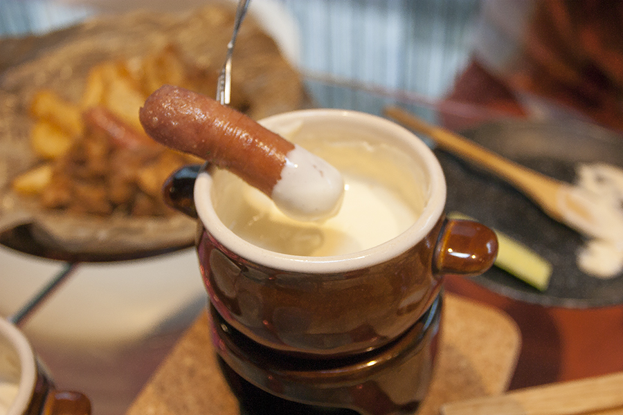 おかわり自由 とろっとろチーズの無限ループ 女子歓喜のチーズフォンデュ食べ放題レポ レッツエンジョイ東京