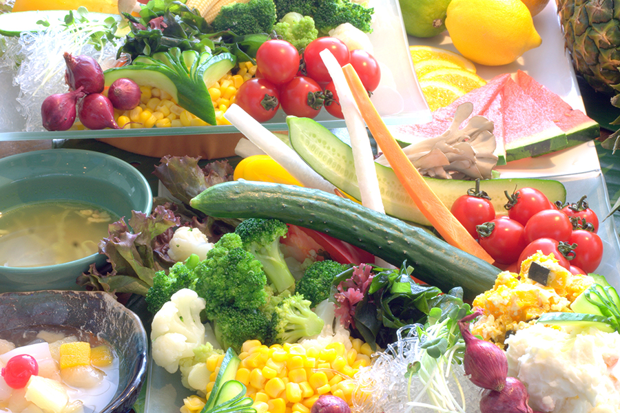 新宿 新鮮野菜が食べ放題 サラダバー付きランチ3選 レッツエンジョイ東京