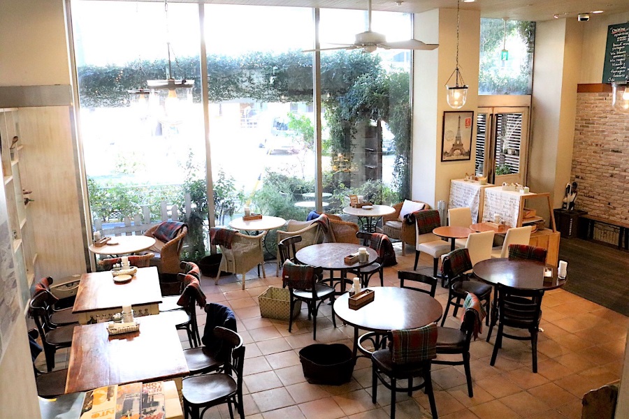 恵比寿の超人気店 アクイーユ の人気パンケーキを食べ比べ レッツエンジョイ東京