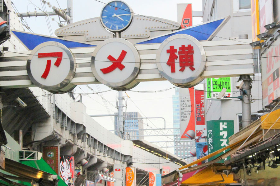 爆売れメンチカツなど 上野 アメ横の 食べ歩き グルメ5選 レッツエンジョイ東京