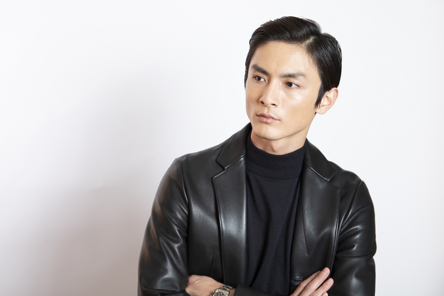 ファッション好きな高良健吾さんがよく行く場所とは 出演映画 カツベン の裏話もインタビュー レッツエンジョイ東京 ファッション好きな高良健吾さんがよく行く場所とは 出演映画 カツベン の裏話もインタビュー レッツエンジョイ東京