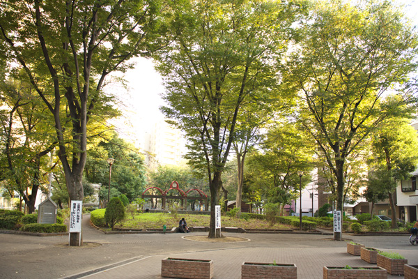 西池袋公園