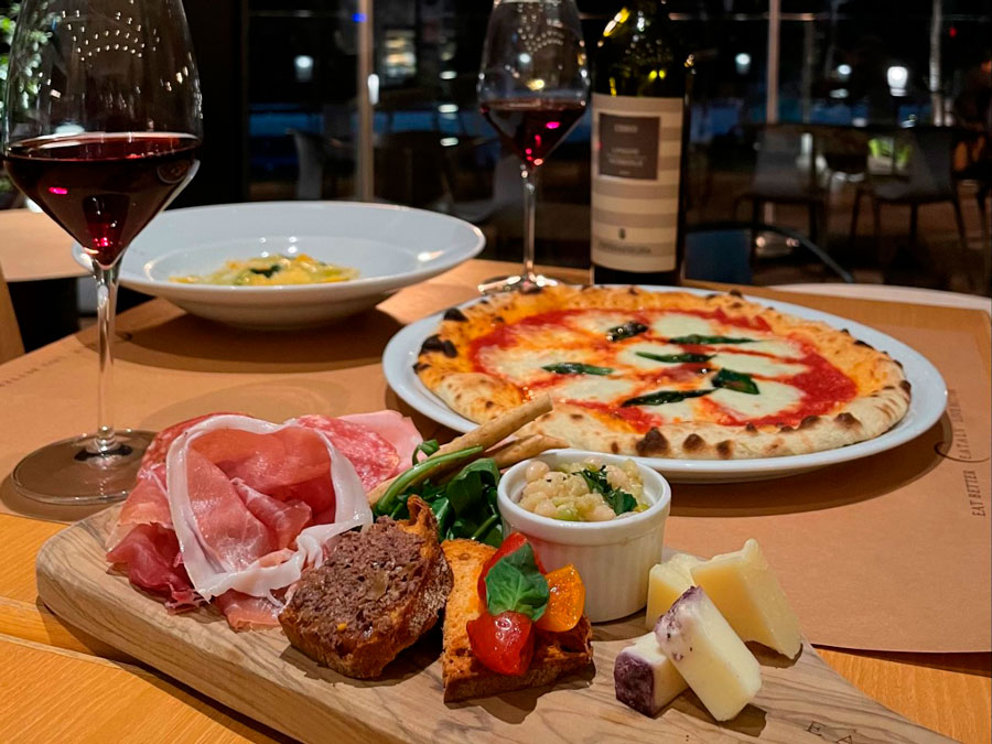 テラス席ディナーできるお店も 原宿のおすすめ夜ごはん5選 レッツエンジョイ東京