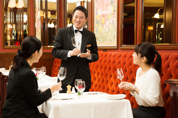 夏休み 美味しくリッチに学べる ホテル レストランの親子テーブルマナーレッスン レッツエンジョイ東京
