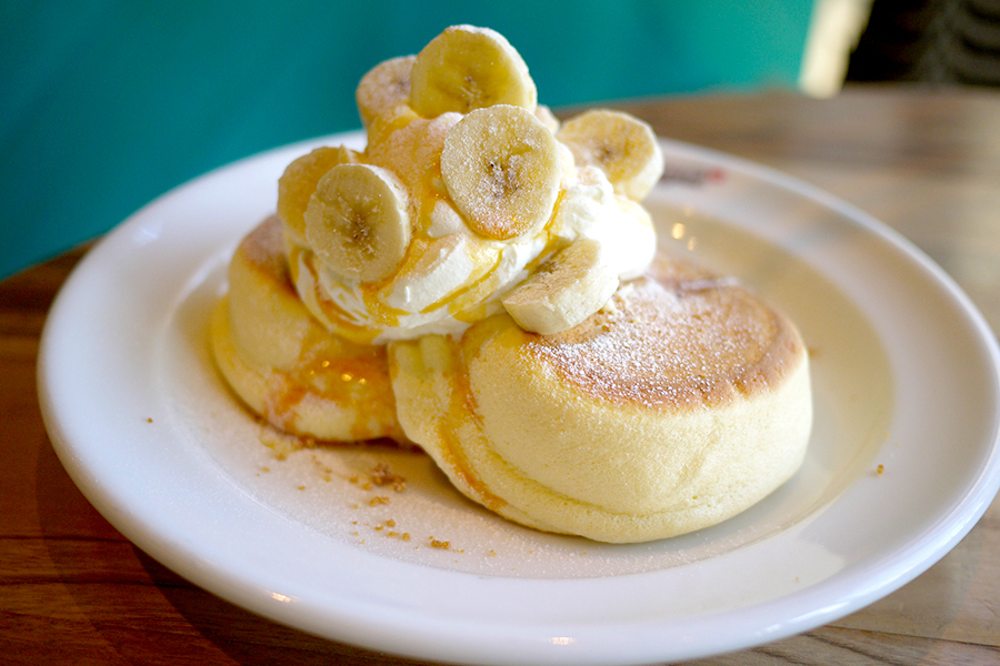 絶品パンケーキが100円 焼きたてふわっふわを堪能できるお得な横浜モーニングレポ レッツエンジョイ東京