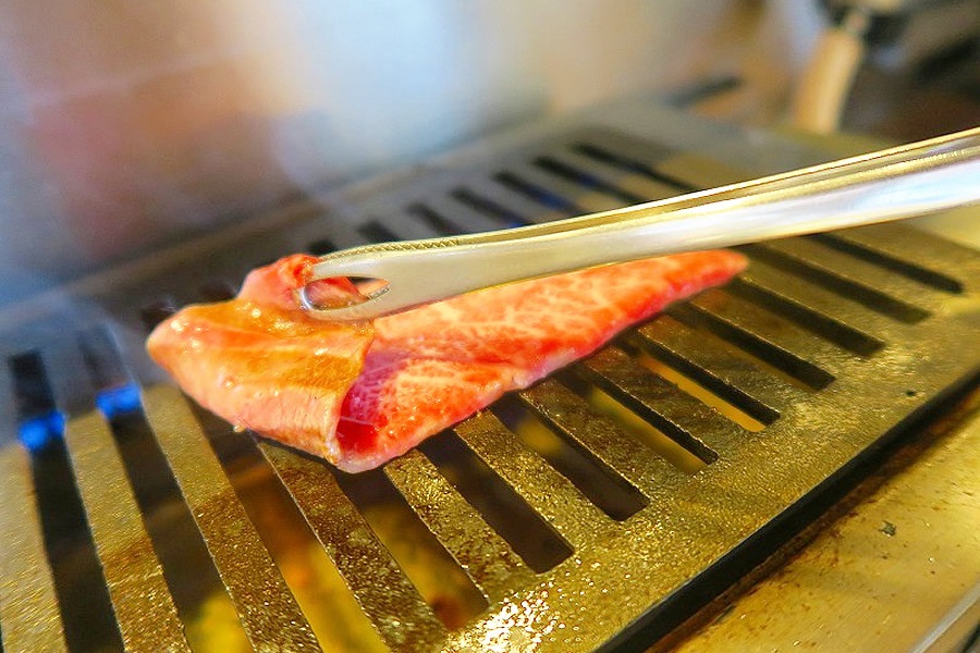 上野 980円で質も量も満足 おすすめ一人焼肉ランチ レッツエンジョイ東京