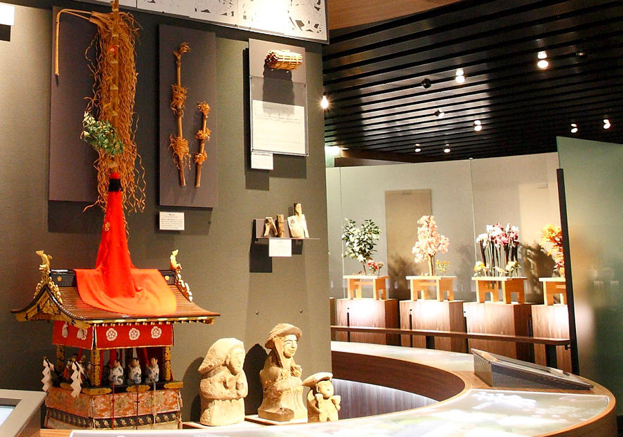 國學院大學博物館 レッツエンジョイ東京