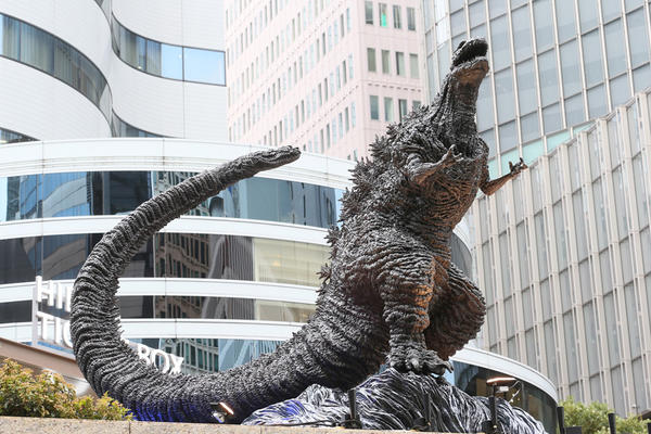 値下げ【未開封新品】東宝30cmシリーズ 日比谷ゴジラスクエア