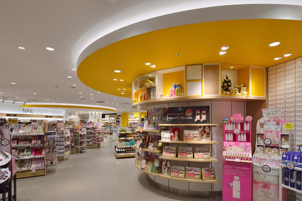 アインズ トルペ原宿クエスト店 レッツエンジョイ東京