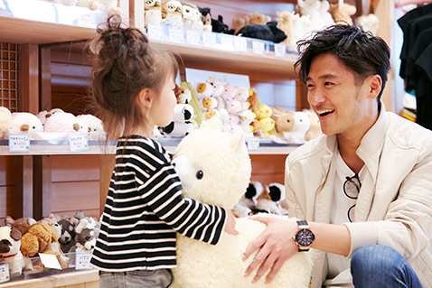 「まきば売店」でお土産タイム！かわいいぬいぐるみを思い出に♪