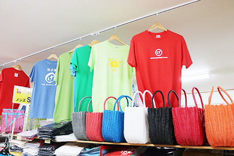 Tシャツもあるから、合わせれば夏気分もアップ♪