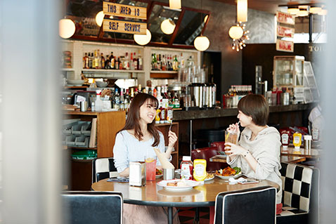 時間がゆっくり流れる店内で、充実のランチタイムを。